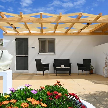 Fantasy Rooms Adamantas  Exterior photo